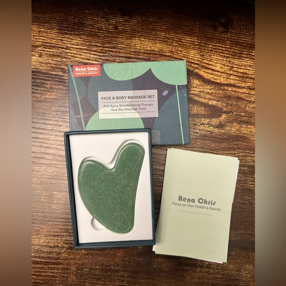 Rena Chris Green Jade Gua Sha Facial Tool, NEW - Picture 8 of 9